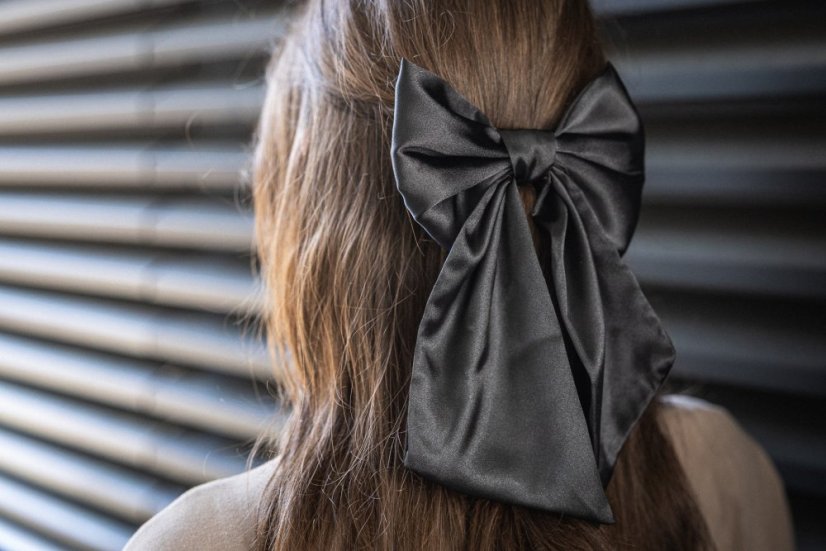 Satin hair bow BLACK