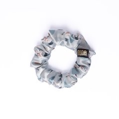 Saténová gumička do vlasov Snehuliak veľkosť S